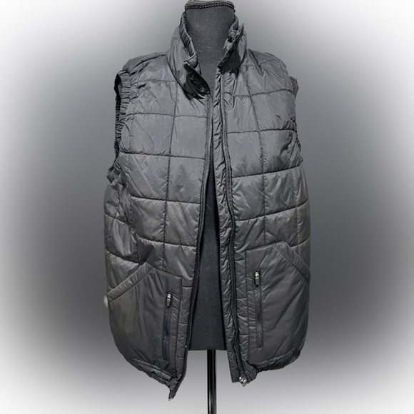 Jackets & Blazers - Xersion Women’s Quilted Black Puffer Vest-NWT